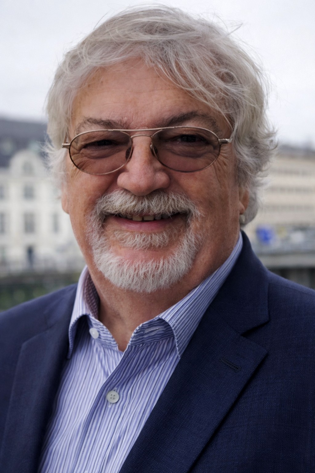 Autorporträt Andreas M. Brucker